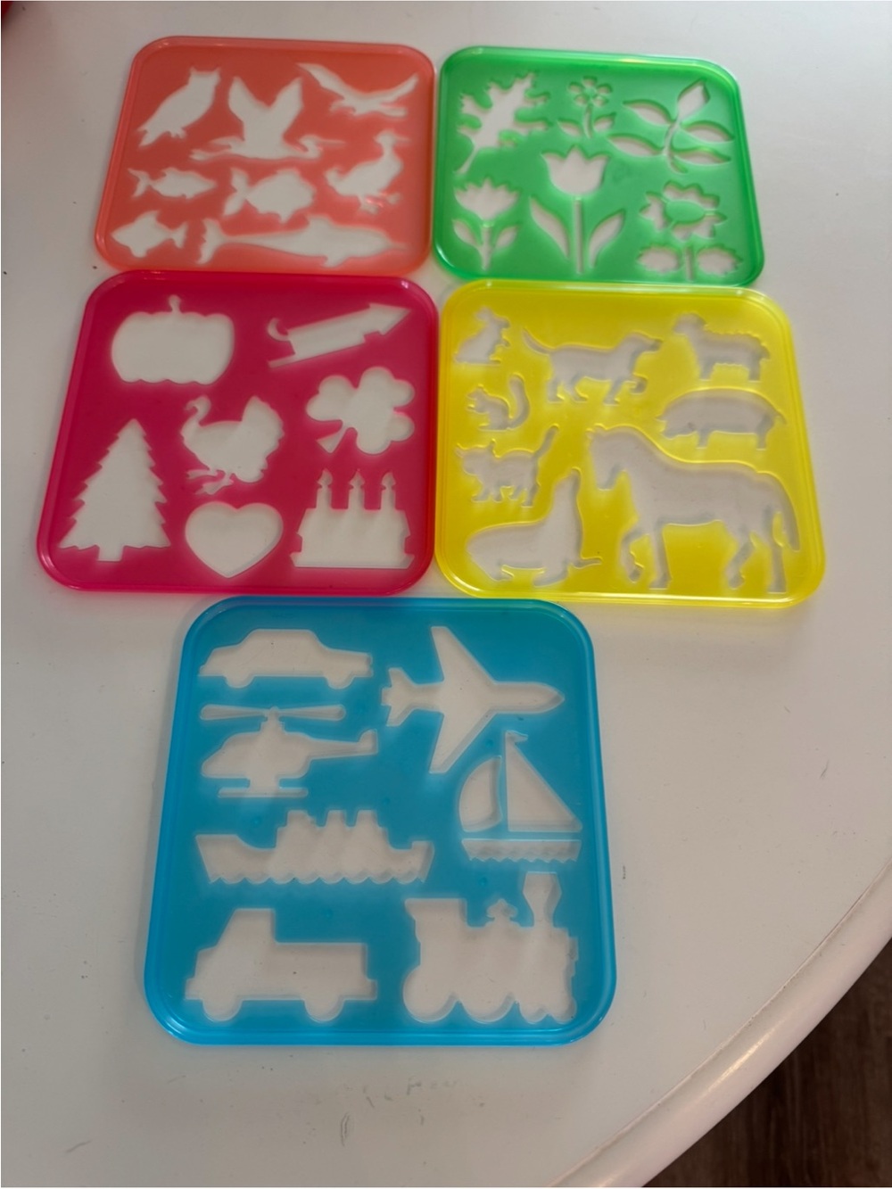 Tupperware stencil set five pieces 1987 vintage animals, transportation holiday